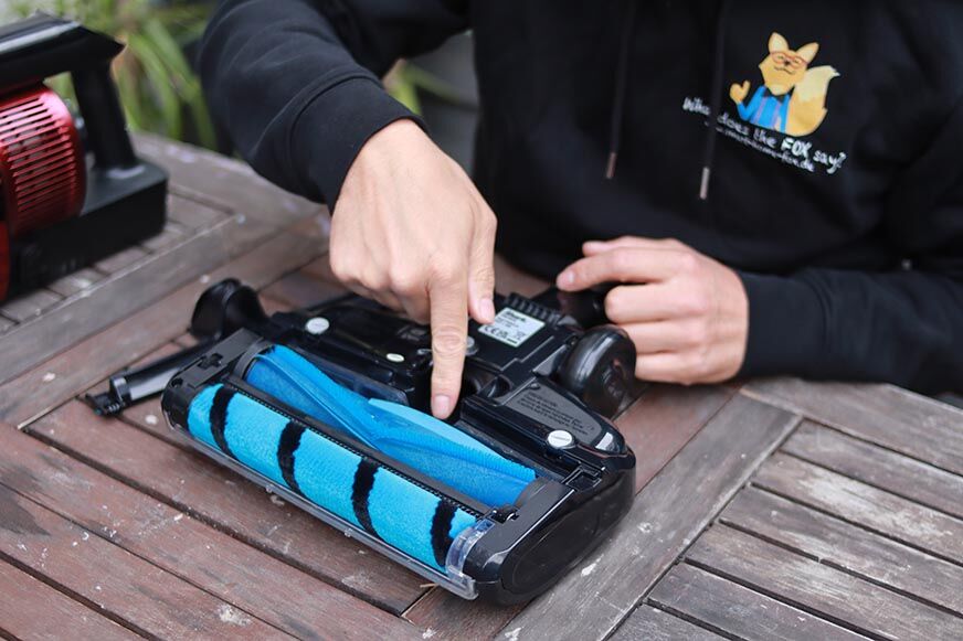 Man sieht die Power Fins des Shark Anti Hair Wrap Flexology. 